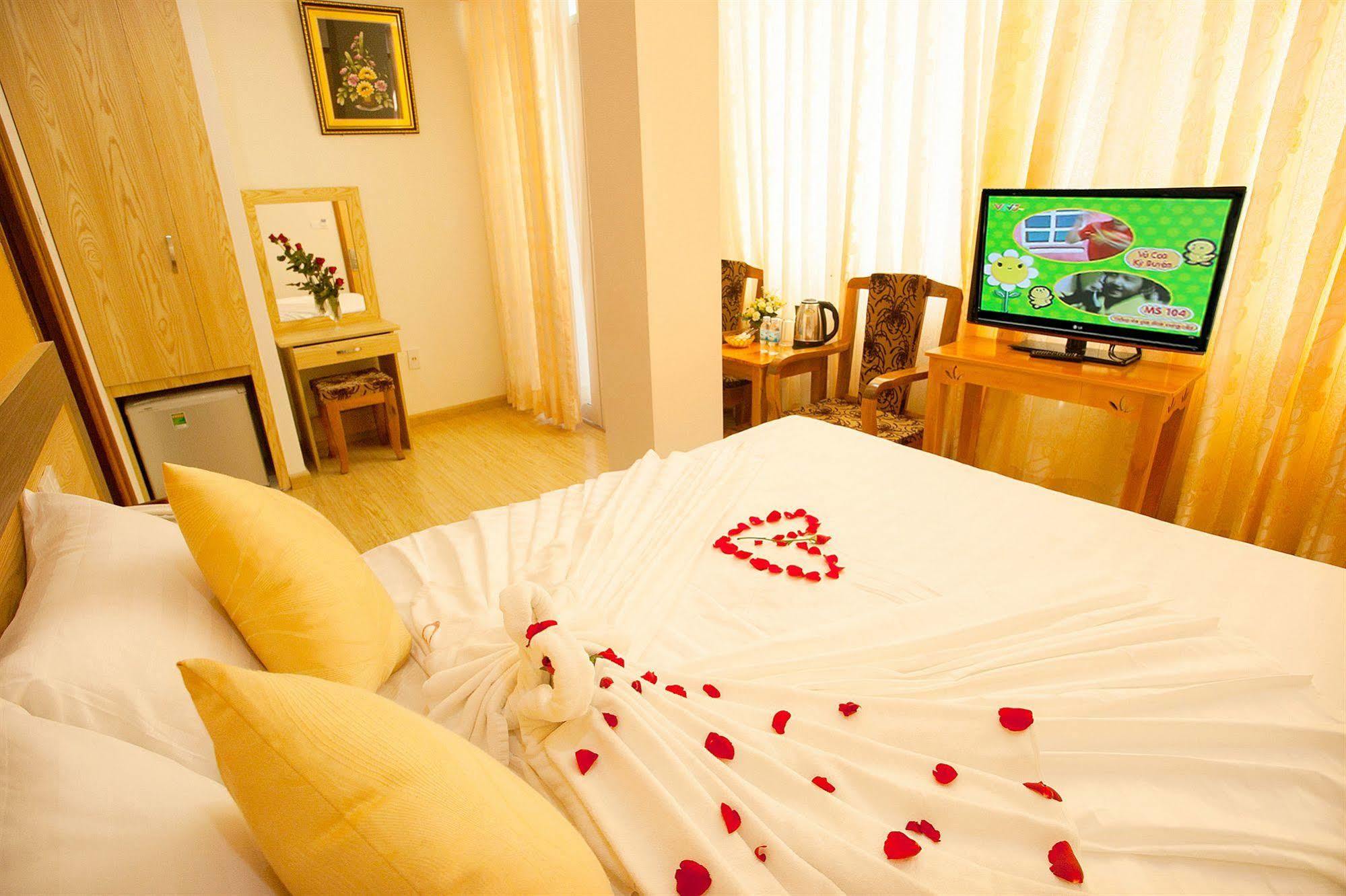 Galaxy 3 Hotel Нячанг Экстерьер фото