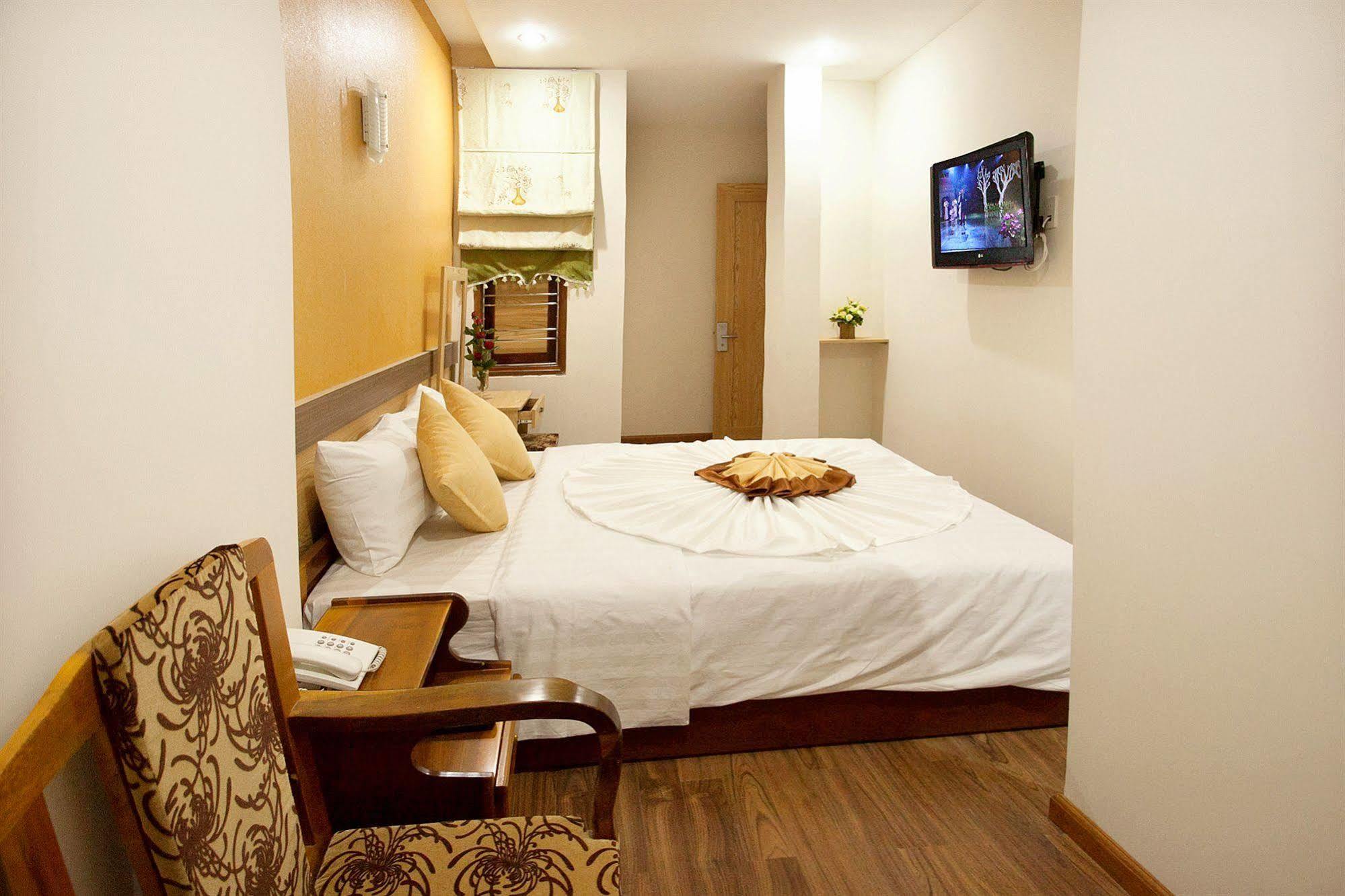 Galaxy 3 Hotel Нячанг Экстерьер фото