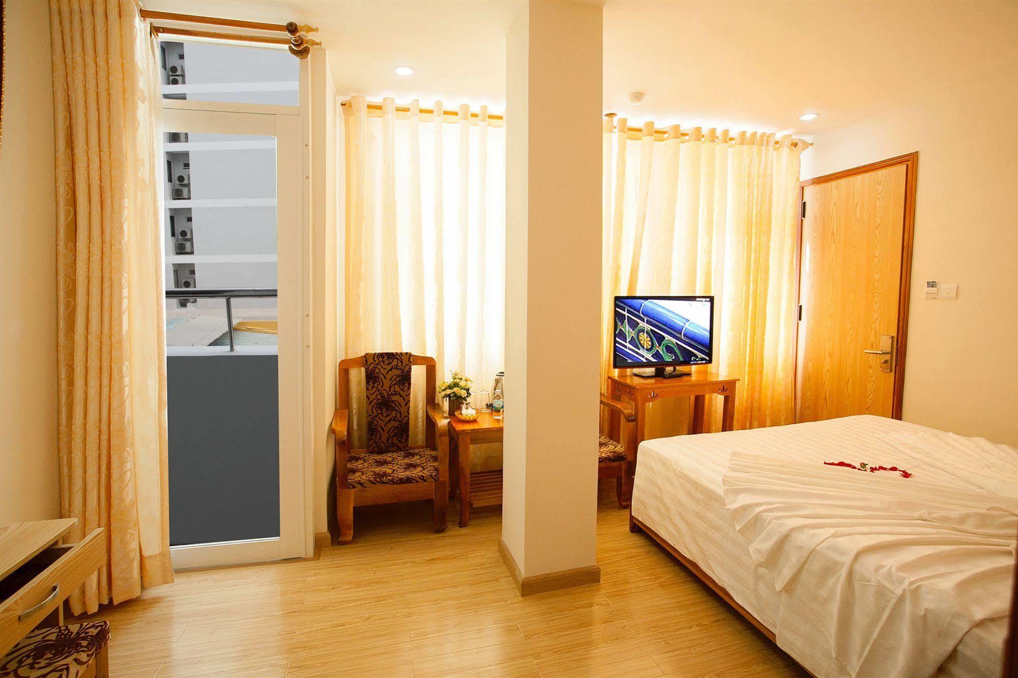 Galaxy 3 Hotel Нячанг Экстерьер фото